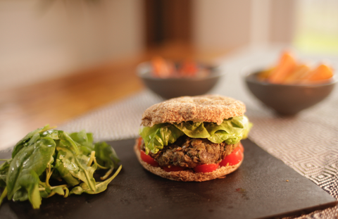 Coconut bread burger: vegan, allergen-free and gluten-free